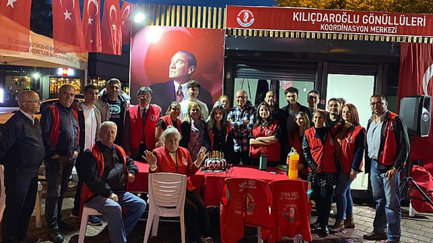 Gençler, Kılıçdaroğlu Gönüllüleri Merkezi’ne akın ediyor