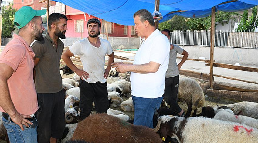 'Kurbanlıklar pazarda kaldı'