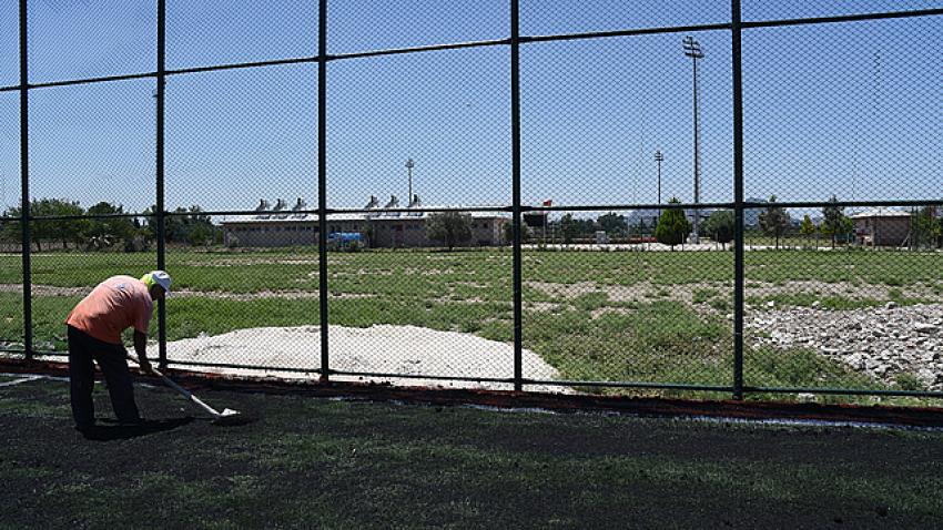 Gençlere futbol sahası müjdesi