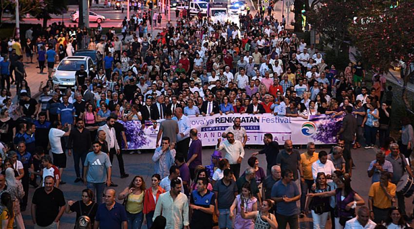 Çukurova’yı renklendiren festival