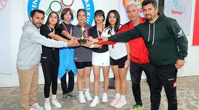 Gençler Tenis İl Birinciliği müsabakaları yapıldı