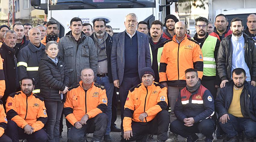 Büyükşehir, Hatay'daki depremzedelerin yardımına koştu